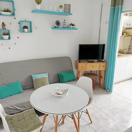 Bright With Pool, Torrecilla