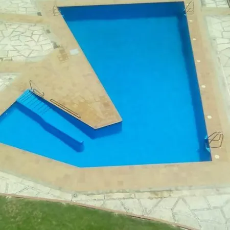 Bright With Pool, Torrecilla شقة