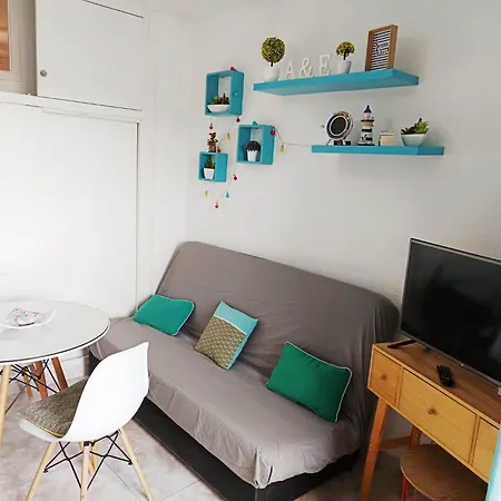 Bright With Pool, Torrecilla * 内尔哈